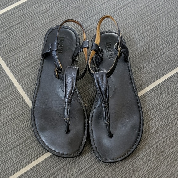 born peera sandal